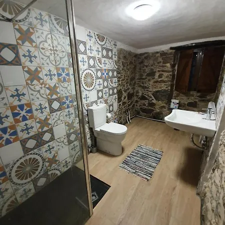 Ferienhaus Talasnal Montanhas De *