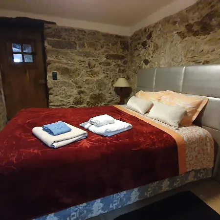 Ferienhaus Talasnal Montanhas De