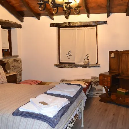 Holiday home Talasnal Montanhas De Lousa (Coimbra)
