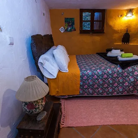 Holiday home Talasnal Montanhas De Lousa (Coimbra)