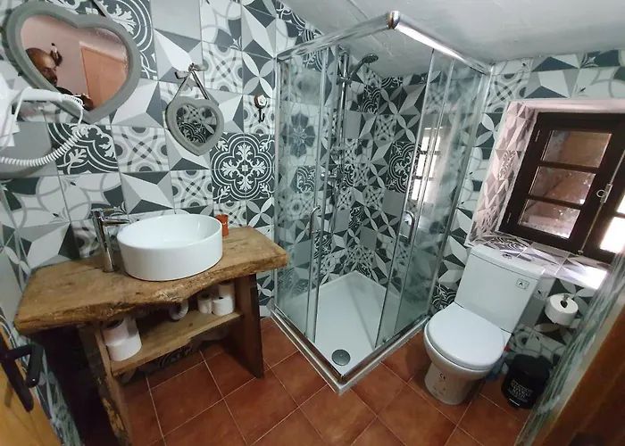 Talasnal Montanhas De Amor * Lousã