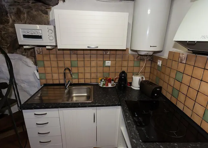 Talasnal Montanhas De Amor * Lousã